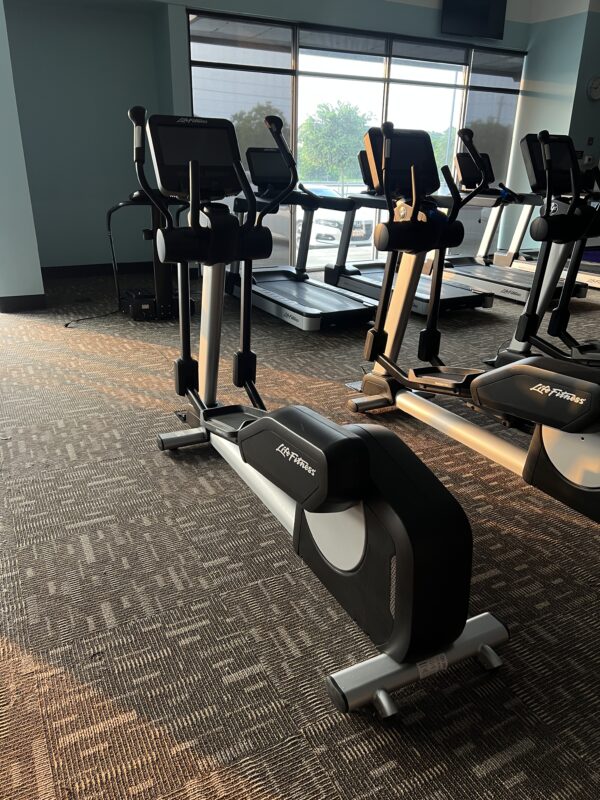 Life Fitness Insignia Series Elliptical