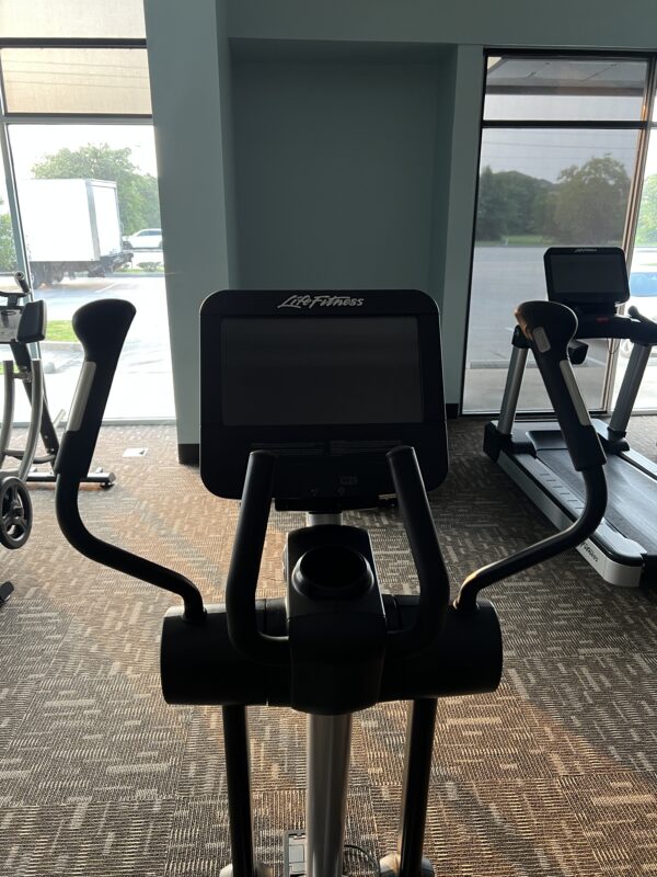 Life Fitness Insignia Series Elliptical - Image 3