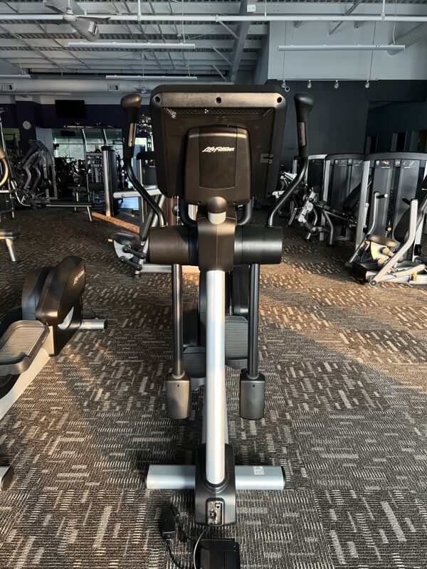 Life Fitness Insignia Series Elliptical - Image 2