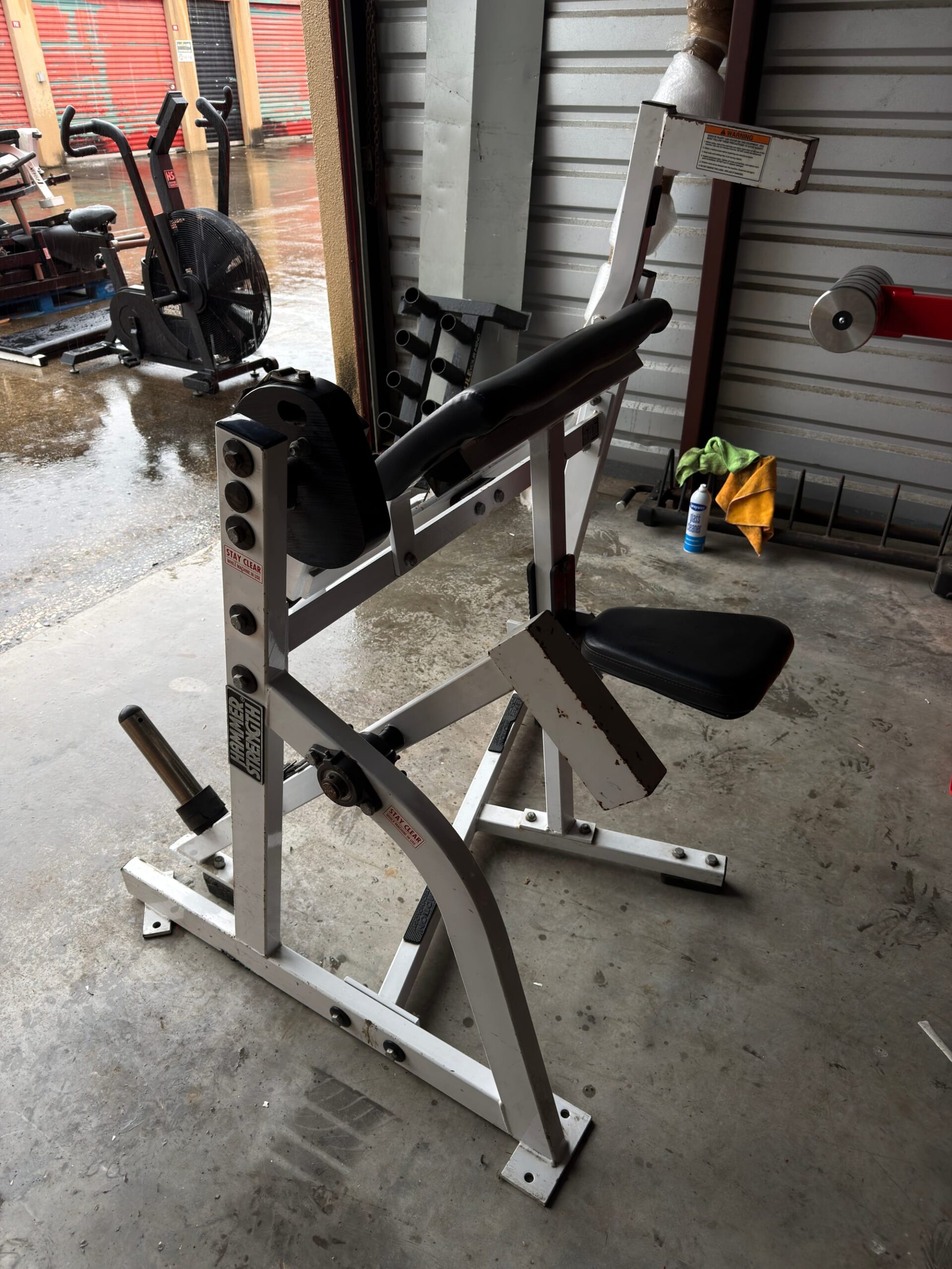 Hammer Strength Plate-Loaded Bicep Curl