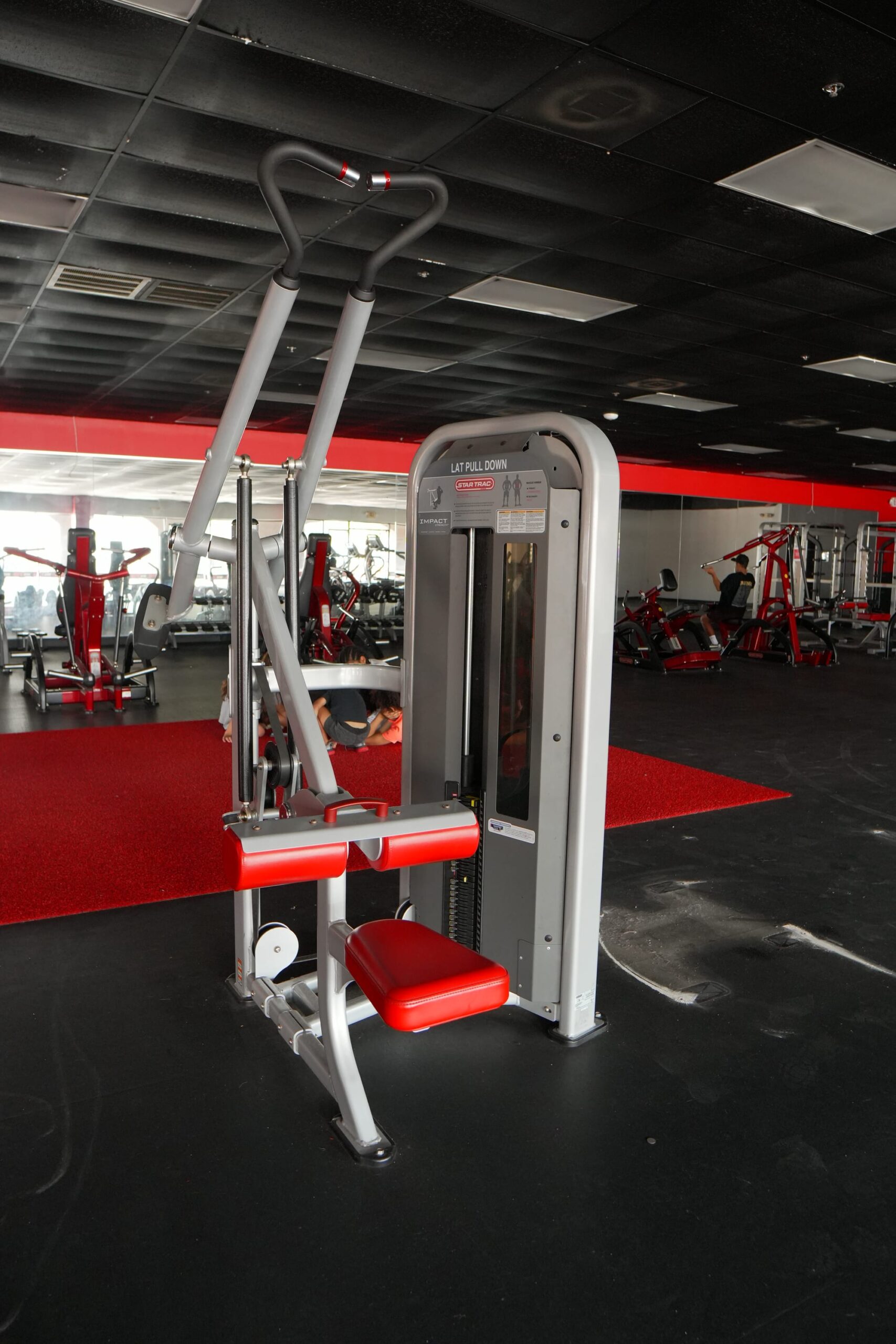 Star Trac Lat Pulldown